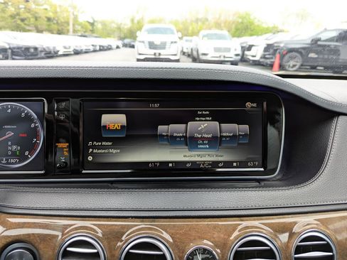 Used 2016 Mercedes-Benz S 550 4MATIC Sedan image 23