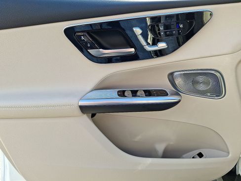 New 2026 Mercedes-Benz GLC 300 4MATIC image 8