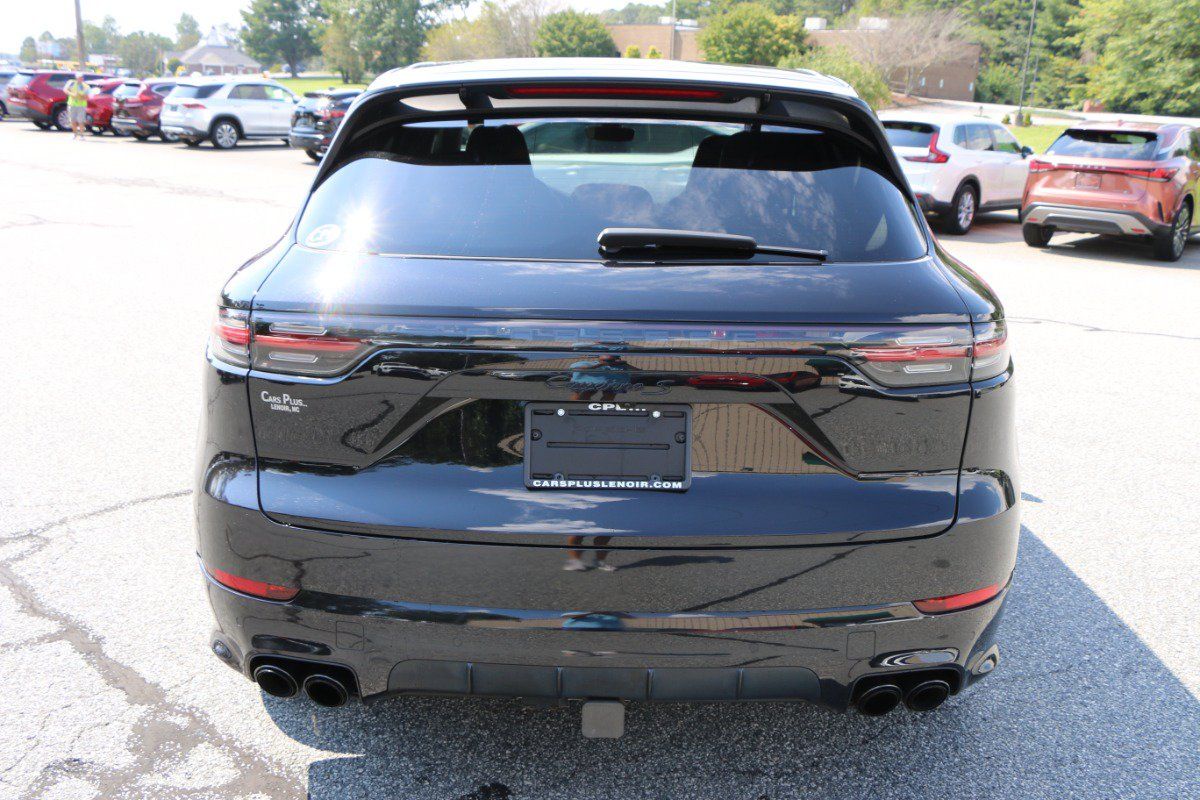Used 2019 Porsche Cayenne S AWD/4WD image 4
