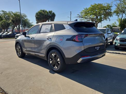 New 2026 Kia Sportage LX FWD image 6