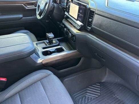 Used 2023 Chevrolet Silverado 1500 LT Trail Boss w/ Convenience Package II AWD/4WD image 18