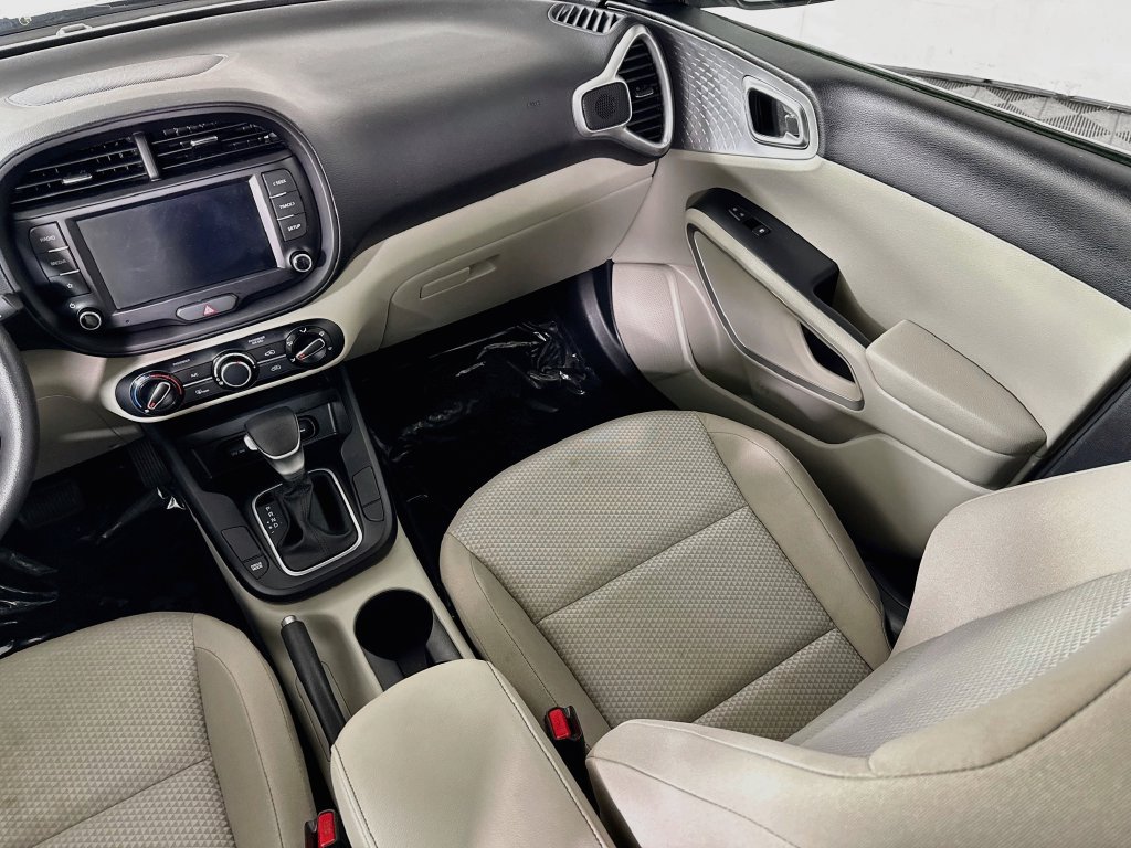 Used 2023 Kia Soul LX w/ LX Technology Package FWD image 25