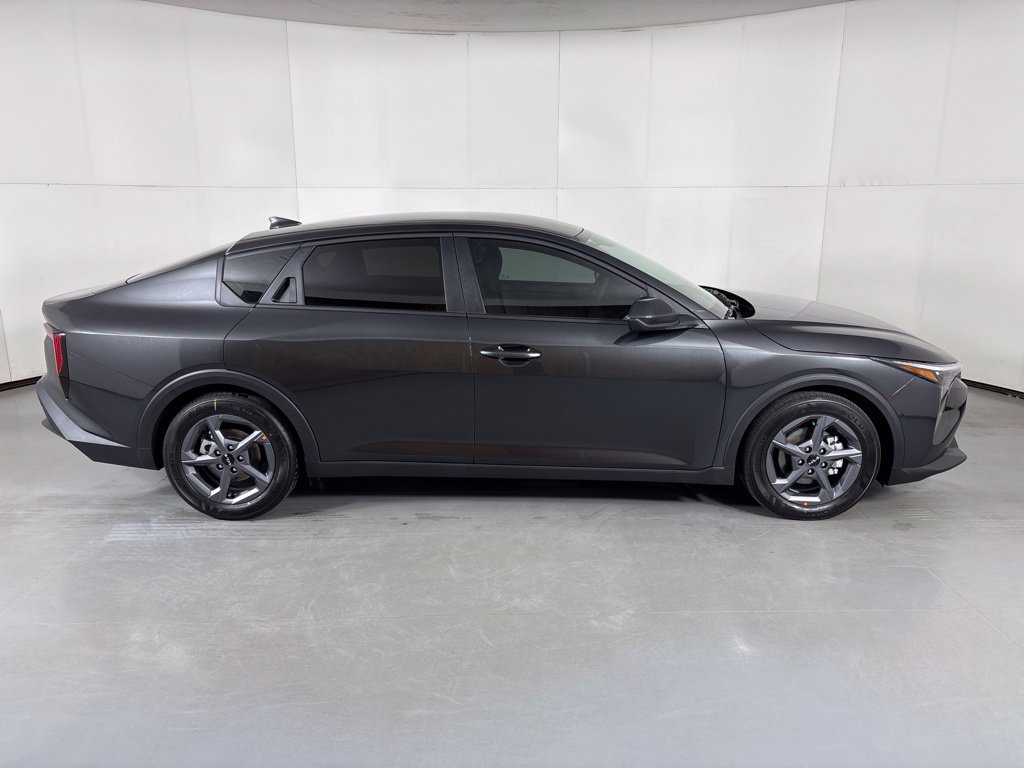 New 2026 Kia K4 FWD image 9