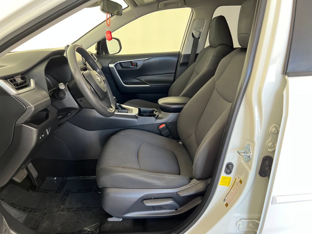 Used 2019 Toyota RAV4 LE w/ Carpet Mat Package FWD image 12