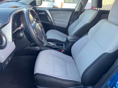 Used 2018 Toyota RAV4 XLE image 14