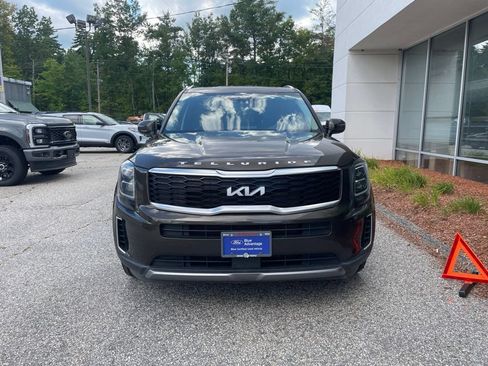Used 2022 Kia Telluride EX w/ EX Premium Package AWD/4WD image 3