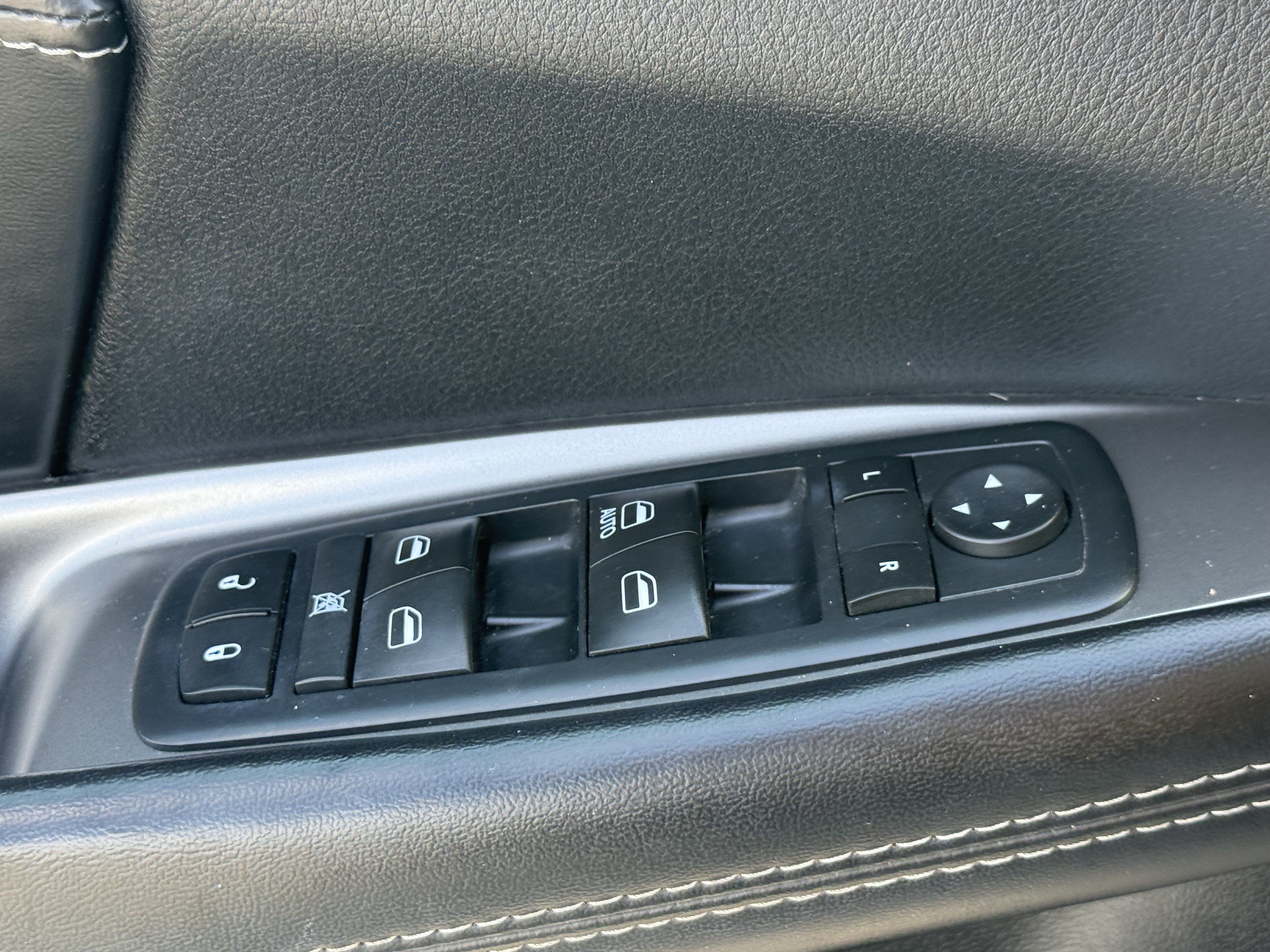 Used 2017 Dodge Journey Crossroad w/ Popular Equipment Group FWD image 26