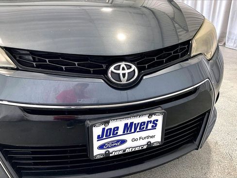 Used 2016 Toyota Corolla S image 30