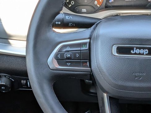 Used 2025 Jeep Compass Limited AWD/4WD image 17