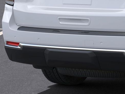 New 2025 Chevrolet Suburban LS image 15