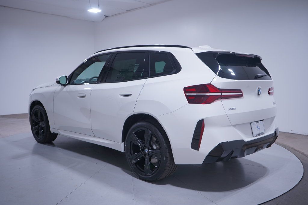 Used 2026 BMW X3 xDrive30i w/ M Sport Package AWD/4WD image 3