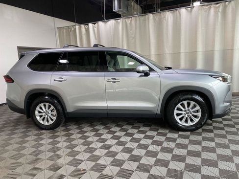 Certified 2025 Toyota Grand Highlander AWD Hybrid image 17