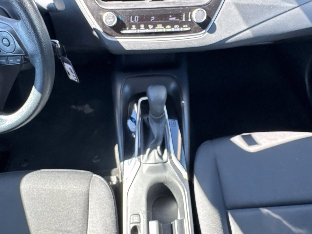 Used 2025 Toyota Corolla LE FWD image 16
