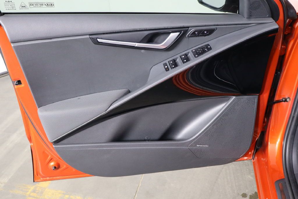 Used 2023 Kia Niro Wave FWD image 19