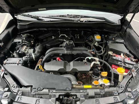 Used 2017 Subaru Forester 2.5i Touring AWD/4WD image 23