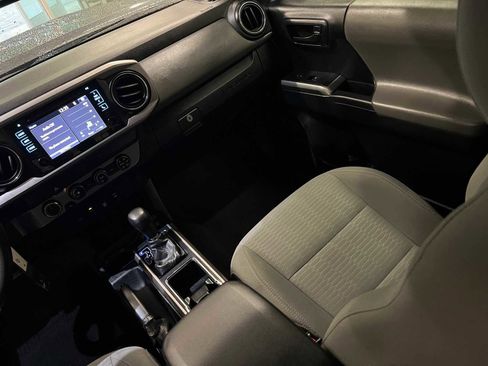 Used 2019 Toyota Tacoma SR5 image 11