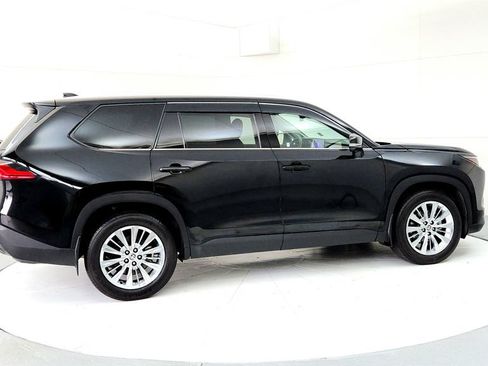 Used 2024 Toyota Grand Highlander AWD image 6