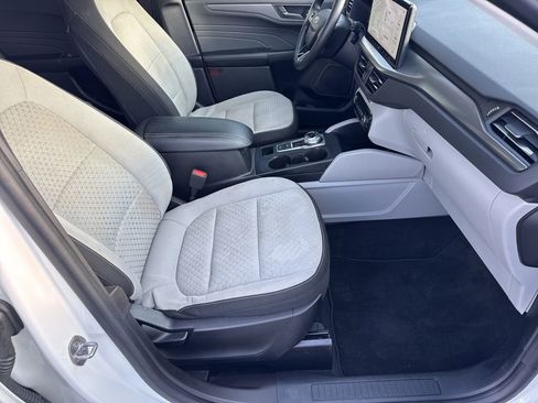 Used 2023 Ford Escape Active w/ Tech Pack #1 image 12