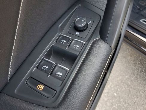 Used 2024 Volkswagen Tiguan SE R-Line image 23