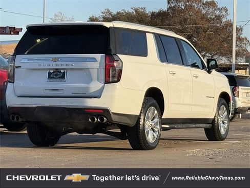 Used 2023 Chevrolet Suburban Premier image 7