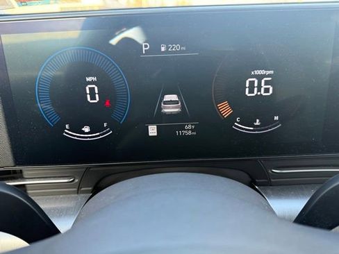 Used 2024 Hyundai Kona SEL image 17