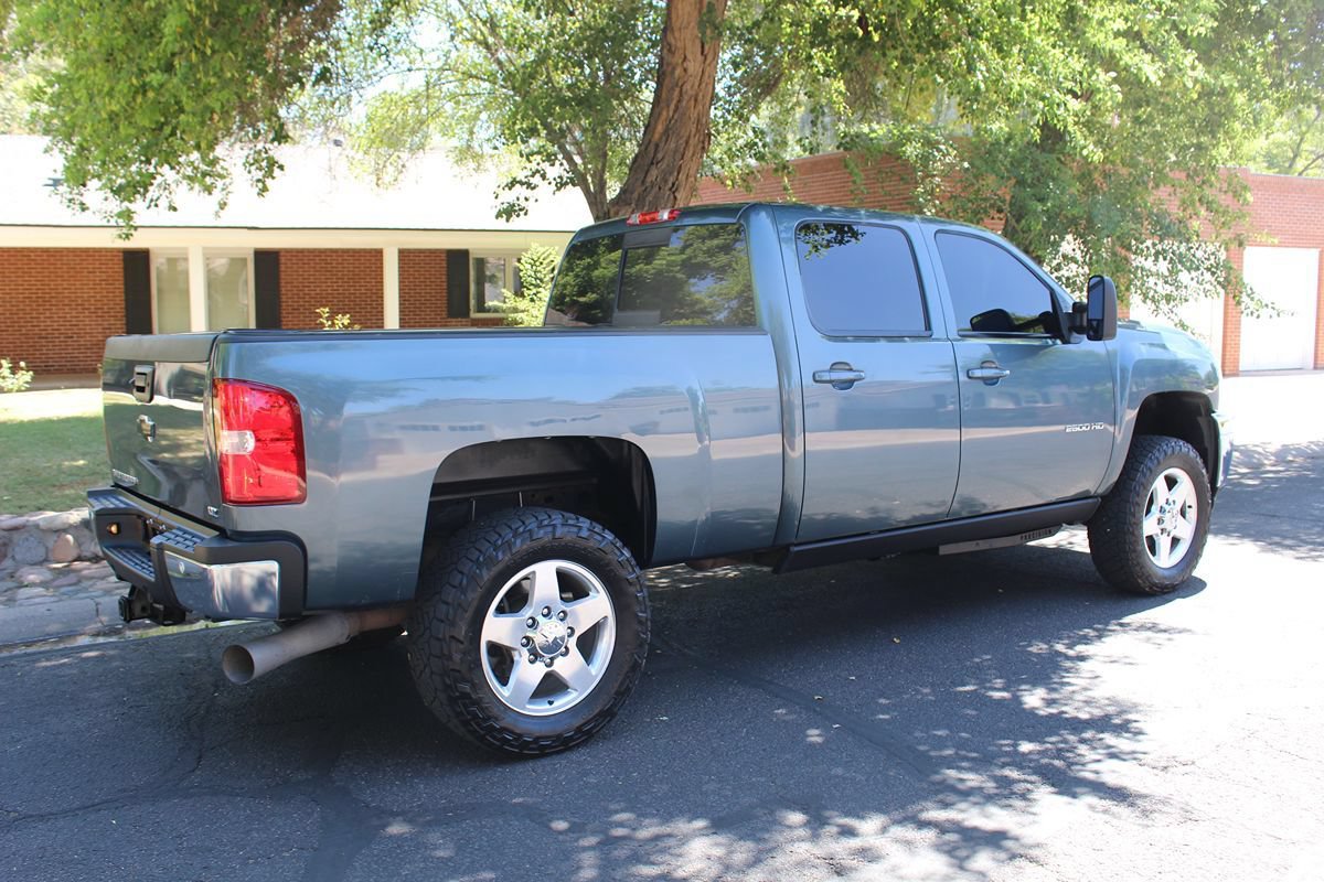 Used 2013 Chevrolet Silverado 2500 LTZ w/ LTZ Plus Package AWD/4WD image 37