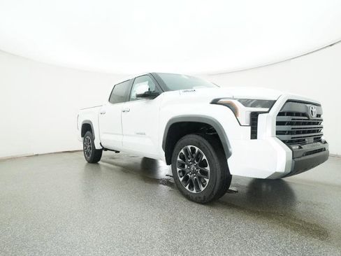 New 2026 Toyota Tundra Limited AWD/4WD image 32
