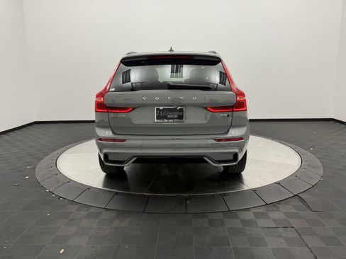 Certified 2024 Volvo XC60 B5 Plus AWD/4WD image 6