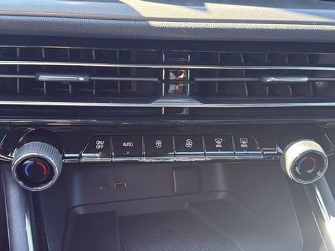 New 2026 Chevrolet Traverse LT w/ Driver Confidence Package image 21