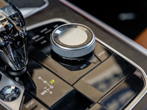 Used 2022 BMW X5 sDrive40i w/ M Sport Package image 24