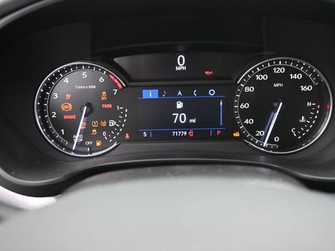 Used 2019 Cadillac XT4 Premium Luxury w/ Enhanced Visibility Package FWD image 9