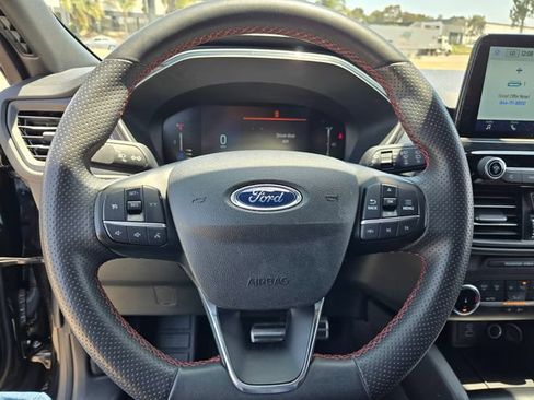 Used 2023 Ford Escape ST-Line FWD image 21