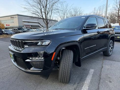 New 2025 Jeep Grand Cherokee Limited w/ MOPAR Finishing Package image 3