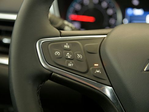 Used 2023 Chevrolet Equinox LT FWD image 22