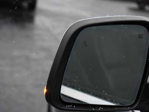 Used 2022 Jeep Grand Cherokee Limited w/ Technology Group image 30