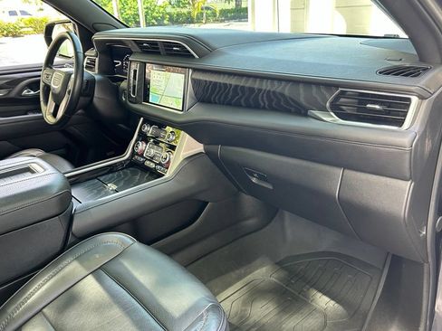 Used 2024 GMC Yukon Denali RWD image 45