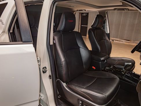 Used 2023 Toyota 4Runner TRD Off-Road Premium w/ Moonroof Package AWD/4WD image 27
