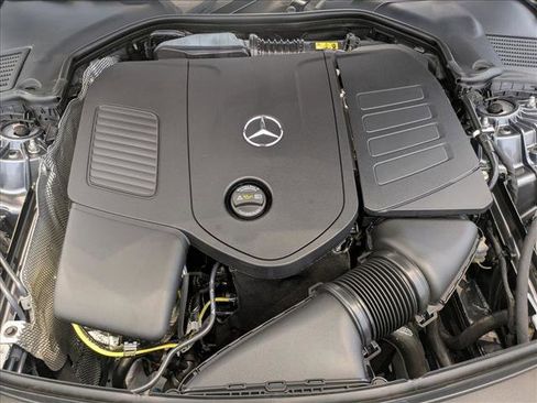 Used 2025 Mercedes-Benz C 300 4MATIC Sedan image 18