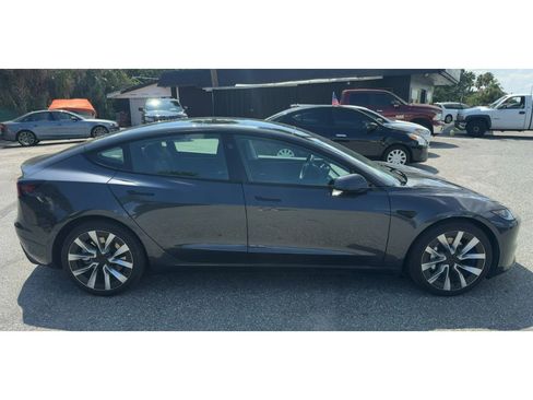 Used 2024 Tesla Model 3 Standard Range RWD image 3