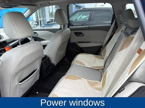 Used 2021 Nissan Rogue SV w/ Premium Package AWD/4WD image 11