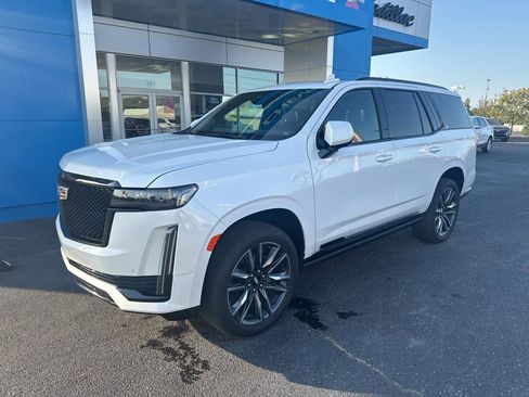 Used 2023 Cadillac Escalade Sport Platinum image 2