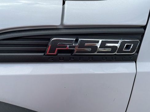 Used 2015 Ford F550 4x4 Regular Cab Super Duty image 8