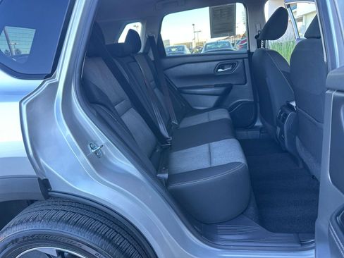 Used 2025 Nissan Rogue SV image 39