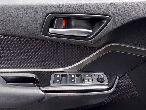 Certified 2019 Toyota C-HR XLE FWD image 11