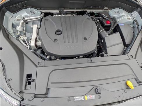New 2025 Volvo XC90 B5 Core w/ Protection Package Premier image 20