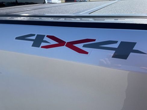 Used 2021 Chevrolet Silverado 1500 LT image 6