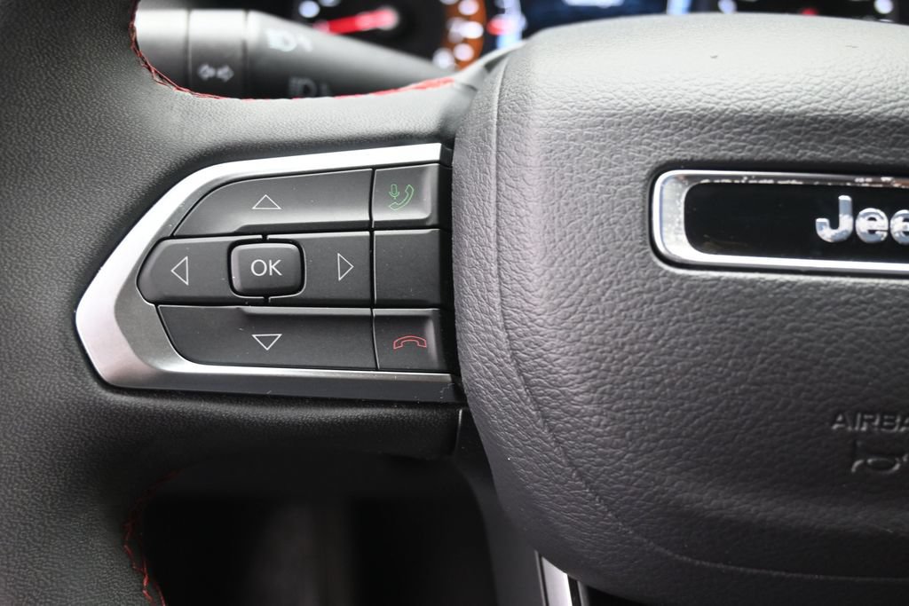 Used 2024 Jeep Compass Trailhawk AWD/4WD image 6