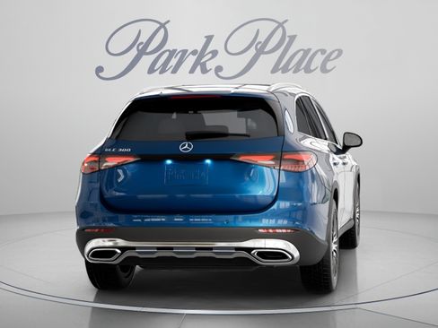 Certified 2026 Mercedes-Benz GLC 300 image 18