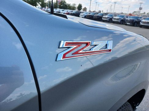 Certified 2024 Chevrolet Silverado 1500 LT image 9