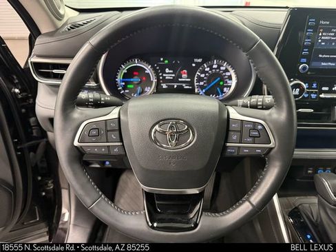 Used 2022 Toyota Highlander Limited image 14